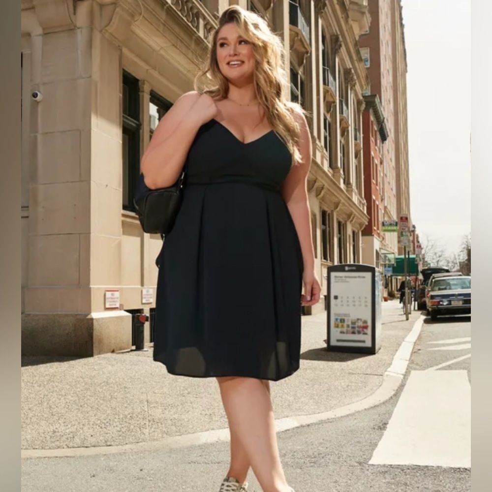 All Worthy by Hunter McGrady Size‎ 4 Black Chiffon Dress w/ Lace Insets, NWOT